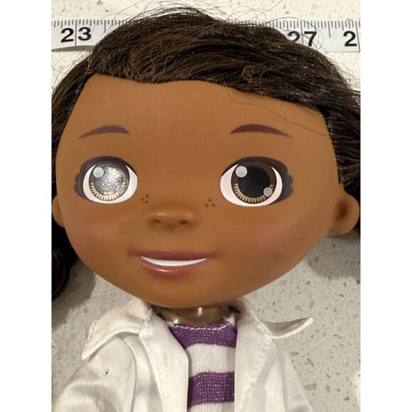 Disney Doc McStuffins Talking Toy Hospital Doctor Doll - Picture 7 of 7